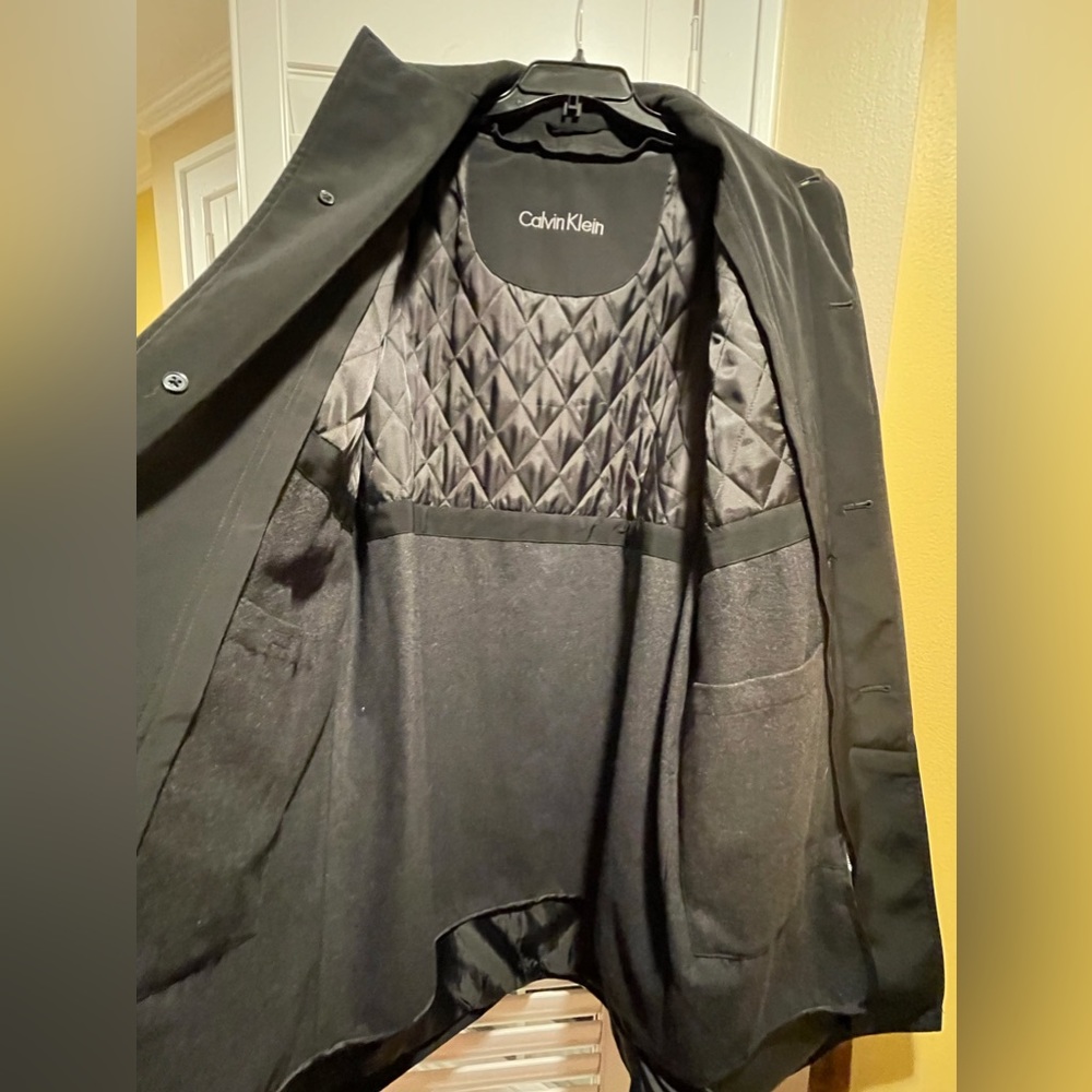 Beautiful Men’s Calvin Klein Raincoat - Picture 4 of 8
